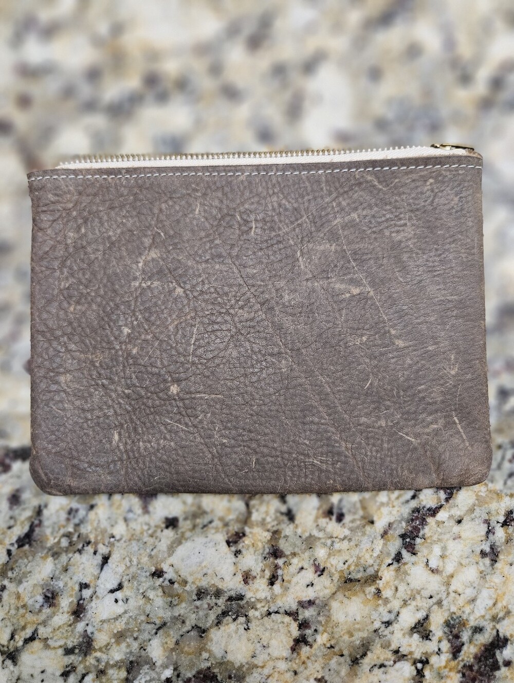 KMM & CO Grey Cypress Leather Pouch - Picture 2 of 5